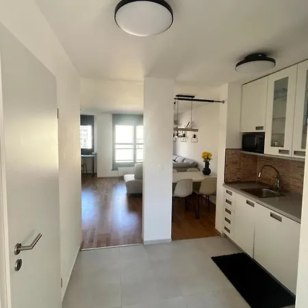 Apartment Cozy In The Center Of *